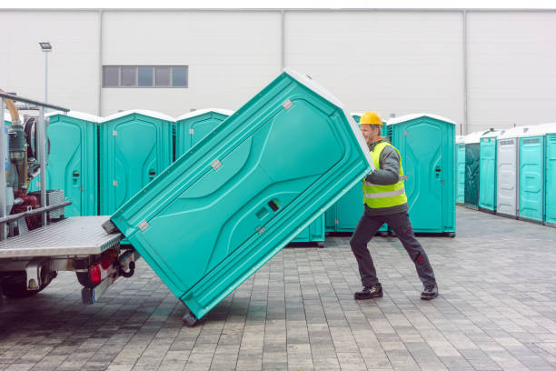 Best Portable restroom trailer rental  in Lincoln, IL