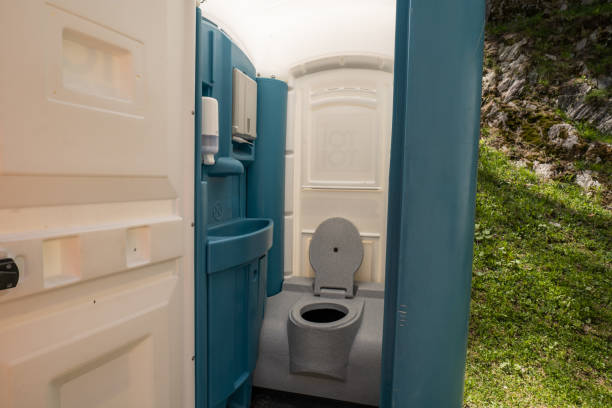 Affordable portable toilet rental in Lincoln, IL